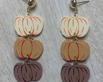 Kolczyki wiszące z dynią jesienną – drewno akrylowe, stal nierdzewna
