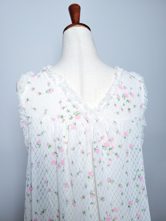 60s Penney Gaymode White and Pink Floral Chemise - image 2