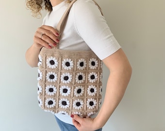 Granny Square Bag, Daisy Squares Crochet Bag, Crochet Purse, Crochet Tote Bag, Retro Bag, Gift for Her, Daisy Crochet Bag