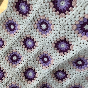 Gehaakte Afghaanse deken, Starburst bloemendeken, sprei, gehaakte deken madeliefje, gehaakte Afghaan, gehaakte tv-deken