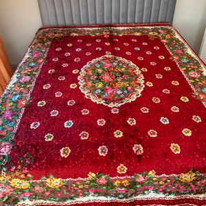 UNUSED Vintage Italian Floral Velvet Bedspread, 1970s Velvet Bedspread, Farmhouse Decor, Velvet Rug, Bohemian Table Decor