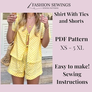 Może przedstawiać: Wzór szycia PDF na żółto-białą koszulę w kratę i szorty z troczkami. Wzór obejmuje rozmiary XS do 5XL i łatwe do zrozumienia instrukcje. Na obrazku widnieje napis "Koszula z troczkami i szorty" oraz "Wzór PDF XS - 5XL".