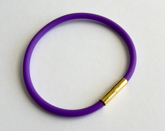 Rubberen koord/siliconenbuis 4 mm blanco bedelarmband met magnetische sluiting/Barbiecore/paars/waterdichte armband