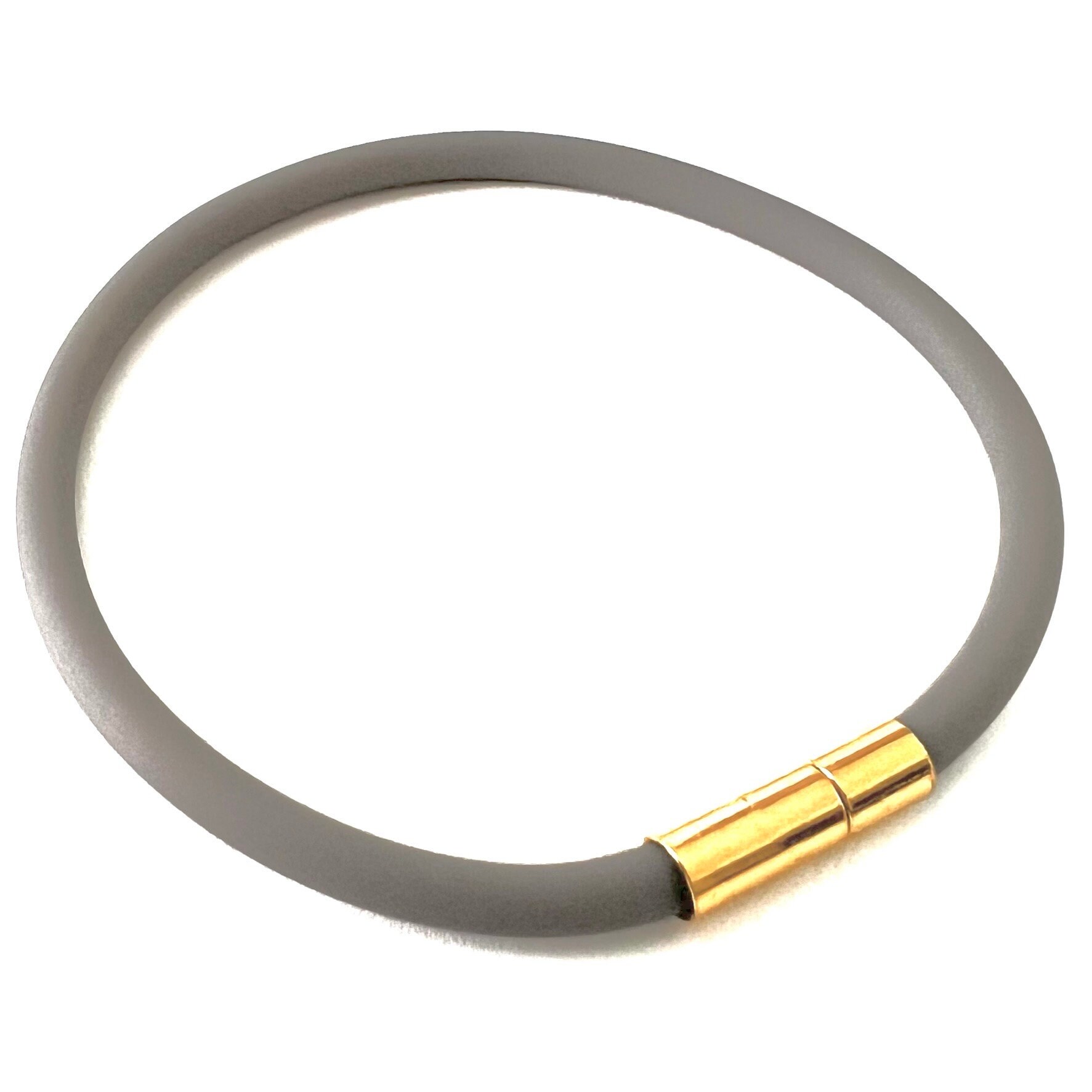 Bracciale In Silicone Soft Touch Con Chiusura In Ottone Rodiato - Accessorio Moderno E Resistente - 5