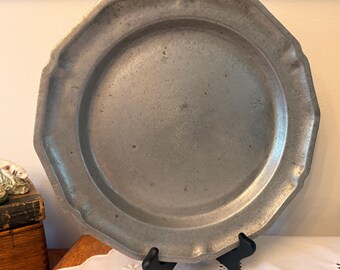 Pewter platter, 11.75" diameter, perfect for drinks, Queen Anne pattern possibly by Wilton Armetal.