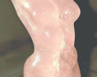 Rose Quartz female frame. Lady body, woman&#39;s torso.