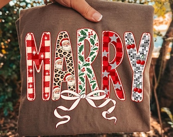Coquette Christmas Bow PNG, tipografía vintage de Papá Noel y acebo, diseño de camisa festiva