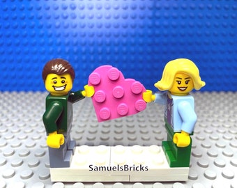 Celebrate Love with Custom Mini Bricks Scene