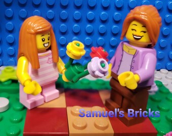 Celebrate the one you love with a Custom Mini Bricks Scene
