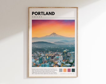 Puede incluir: Un póster minimalista con una fotografía de Portland, Oregón, que muestra una ciudad con el monte Hood al fondo. El póster tiene una paleta de colores gris, naranja, rojo, verde y negro. El texto "PORTLAND OREGON" está en la parte superior del póster, y las coordenadas "45.5371° N, 122.6784° W" están en la parte inferior.