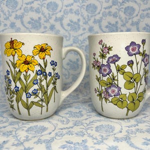 Vintage Botanical Flower Speckled Mug Set