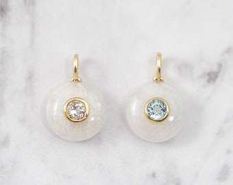 Small Round Rainbow Moonstone Pendant, White Blue Topaz Inlay, 18k Gold Vermeil, 12.5mm, 1pc