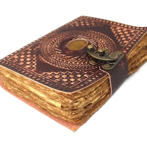Diario vintage personalizzato fatto a mano in pelle, quaderno con pietra in rilievo, diario in carta antica con bordo frastagliato, regali di Natale, 7x5 (200 pagine)