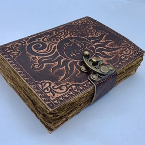 Diario in pelle vintage unico con stampa a sole fatto a mano su carta con bordo frastagliato, album da disegno, regalo per San Valentino, regalo per l'Eid, 7x5 (200 pagine)