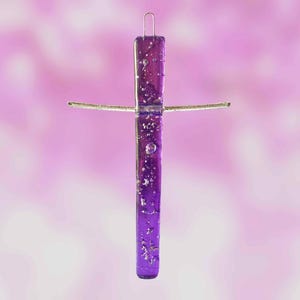 Cruz de cristal – Transparencia de amatista y plata
