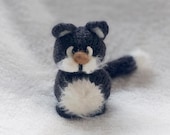 Loom knitting PATTERN (PDF) | Arthur the Tuxedo Cat