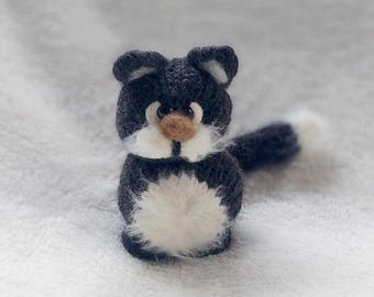 Loom knitting PATTERN (PDF) | Arthur the Tuxedo Cat