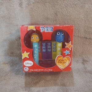 Rare Vintage PEZ Collectors set Disney&#39;s Nemo and Dory Limited Edition