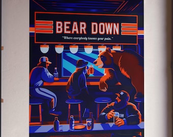Könnte beinhalten: Eine Retro-Illustration einer Bar mit dem Text "BEAR DOWN" und dem Slogan "Where everybody knows your pain." Drei Figuren sitzen an der Bar, eine davon mit einem Bären an ihrer Seite. Die Bar ist mit Neonlichtern beleuchtet und hat ein blaues und oranges Farbschema.