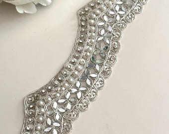 スカラップ装飾のインド刺繍ボーダー、パールミラーとジルコンのカフタン、レンガ、サリースーツ、ウェディングサッシュ、1ヤードあたり4cmのトリム縫い