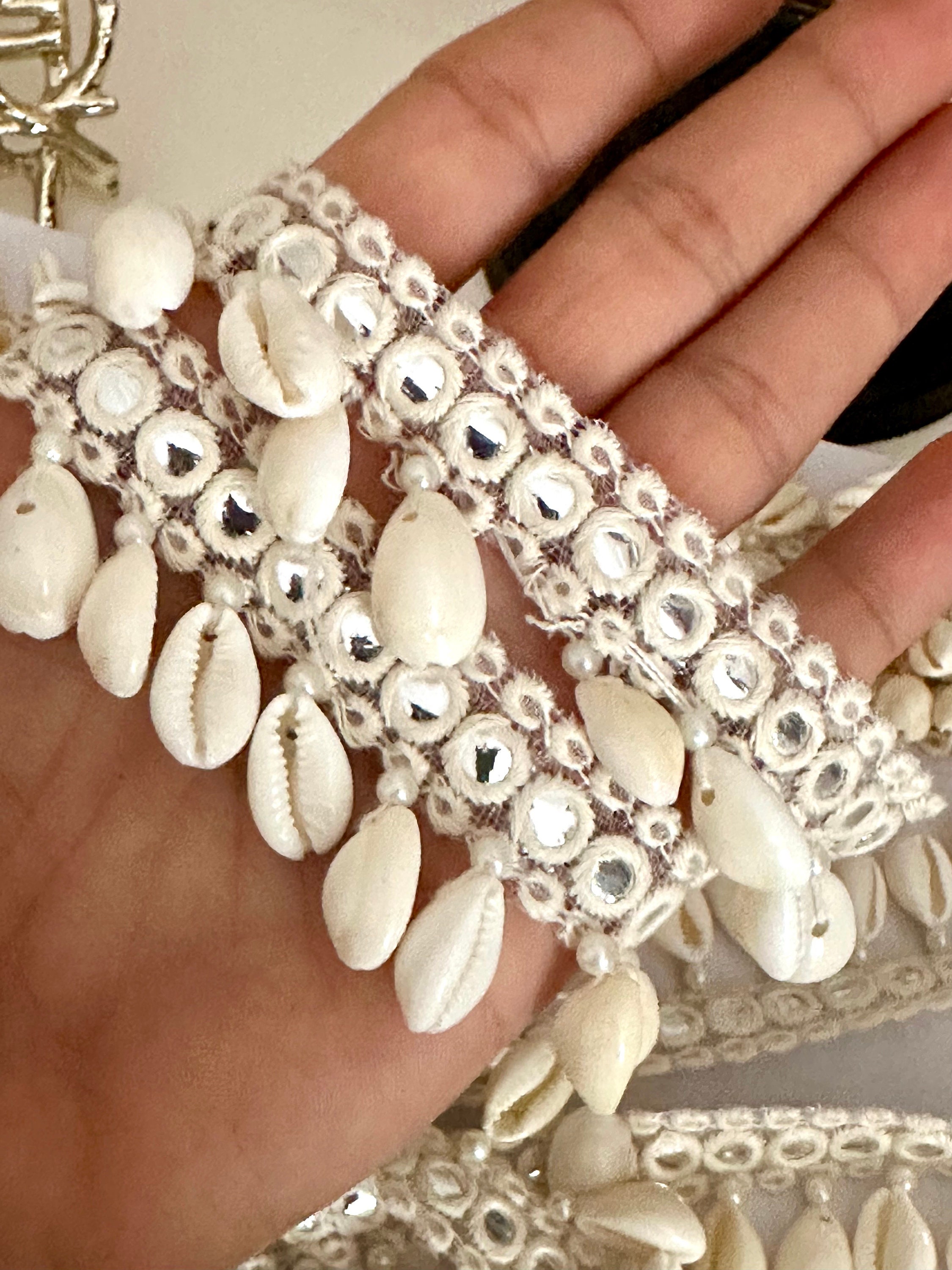 Pearl White Cowrie Shell Mirror Beaded Tassel Trim – Boho  display picture 3