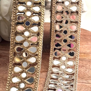 Handgeborduurde spiegelkantversiering – Boho-chique sari-accessoires, Indiase tailleband