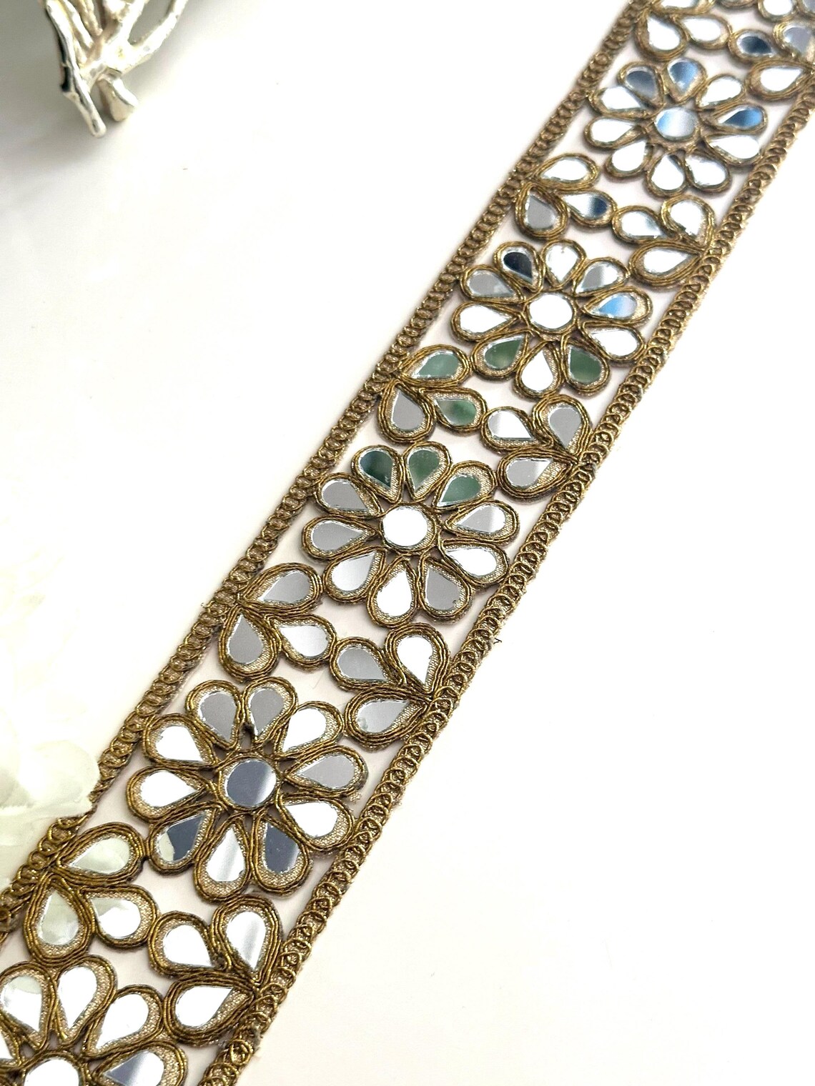 Antique Gold Mirror Trim: Flower Pattern Saree Border Lace, Waist Belt ...