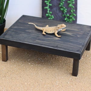 Bearded Dragon Basking Platform – Wooden Reptile Stand for Lizards, Geckos & Tortoises – Terrarium Heat Lamp Spot and Natural Decor