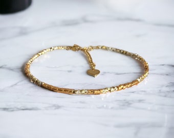 Bracelet de cheville en perles Miyuki beige et or , chevillere minimaliste et chic pour femme