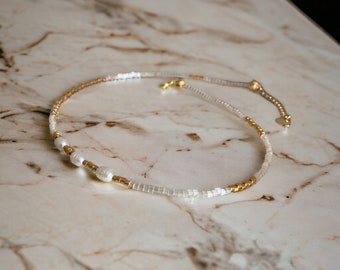 Collier ras de cou miyuki ivoire satin et plaqué or 24k perles Japonaises et perles de cultures collier minimaliste pour femme