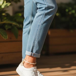 White and gold polymer clay and hematite heishi anklet for women