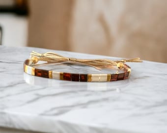 Pulsera miyuki tila ajustable con cuentas bañadas en mármol, marfil y oro de 24k sobre cordón de seda dorado claro, pulsera deslizante boho para mujer