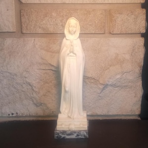 Maria Rosa Mystica Fontanelle Montichiari Virgin Mary Saint Resin Statue Italy Religious Catholic Beautiful Art