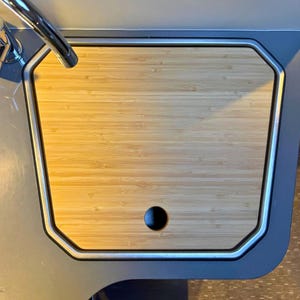 Pokrywa zlewu/deska do krojenia do kamperów Adria | Pokrywa kuchenna kempingowa | Akcesoria do kamperów na zamówienie | Adria Axess Matrix