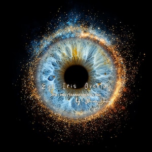 Puede incluir: Una superposición detallada del iris del ojo con un patrón azul y amarillo, rodeada de un efecto cósmico brillante, dorado y azul. El texto "Eye Iris Overlay" es visible, junto con la información del tipo de archivo y el nombre del diseñador.