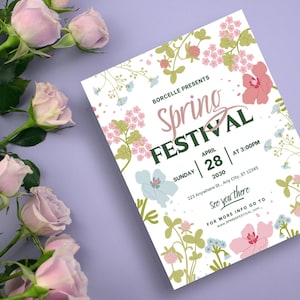 Pu&ograve; includere: Un volantino bianco con un design floreale e il testo "Borcelle Presents Spring Festival" in lettere verdi e nere. Il volantino include anche la data "Domenica 28 aprile 2030" e l'ora "Alle 15:00". L'indirizzo &egrave; "123 Anywhere St., Any City, ST 12345". Il volantino include anche il testo "Ci vediamo l&igrave;" e "Per maggiori informazioni visita www.springfestival.com".