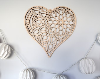 HERZ aus Holz aus ORNAMENTEN | 5 mm Ahorn Holz | Boho Mandala Herz | Landhaus Stil | Holzherz | Wohnzimmer | Terrasse | Boho Wanddekoration