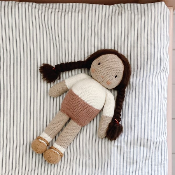 Patron de tricot PDF La poupée Agnes | modèle de tricot de poupée | modèle de tricot Waldorf | poupée tricotée |