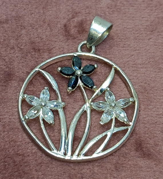 【STONEHENgE】Love Duet〜Silver Flower Necklace SA25B41T 16 Inch Sterling Silver Two Tone Beautiful Flower Pendant