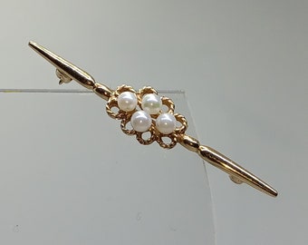 Unique Gold Brooch with Cultured Pearls | Timeless Elegance | 9 carat Gold Brooch with Cultured Pearls