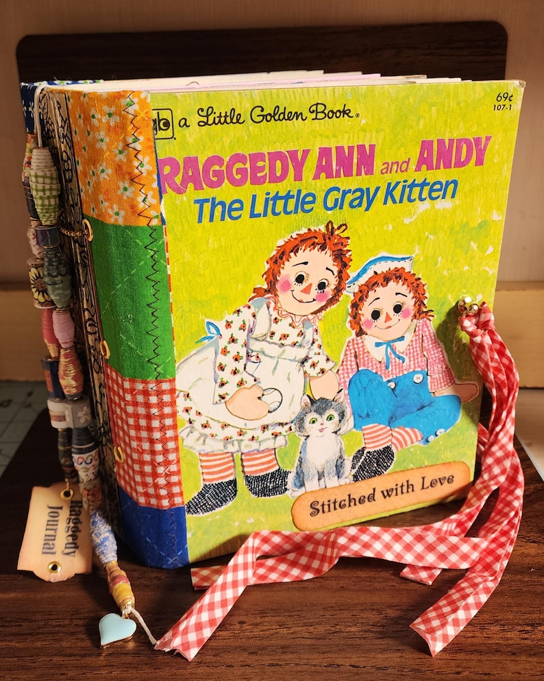 One of a Kind, Raggedy Ann and Andy -the Little Gray Kitten - 