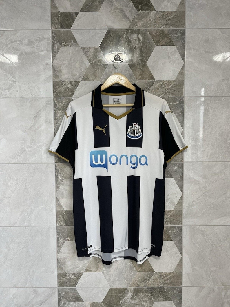 Newcastle United 2016 2017 Home Football Jersey Soccer Shirt Men’s Size L PUMA image 1