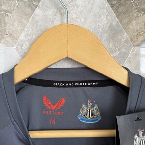 NWT Newcastle United 2021 2022 Training Football Jersey Soccer Grey Shirt M image 6