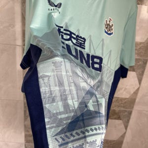 Castore Newcastle 2022 2023 Maillot d'entraînement d'avant-match 2023 Maillot de foot XXL image 10