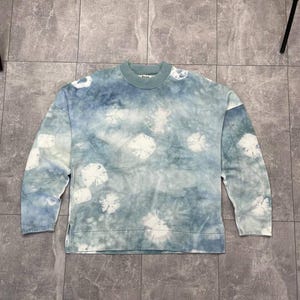Acne Studios Felke Bleach PSS18 Tie-Dye Crew Neck Blue Sweatshirt size L image 1