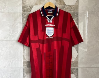 Vintage Umbro 2000-2001 England Football Soccer Away Jersey Red