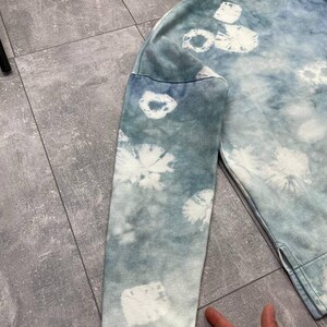 Acne Studios Felke Bleach PSS18 Tie-Dye Crew Neck Blue Sweatshirt size L image 14