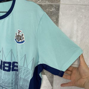 Castore Newcastle 2022 2023 Maillot d'entraînement d'avant-match 2023 Maillot de foot XXL image 3