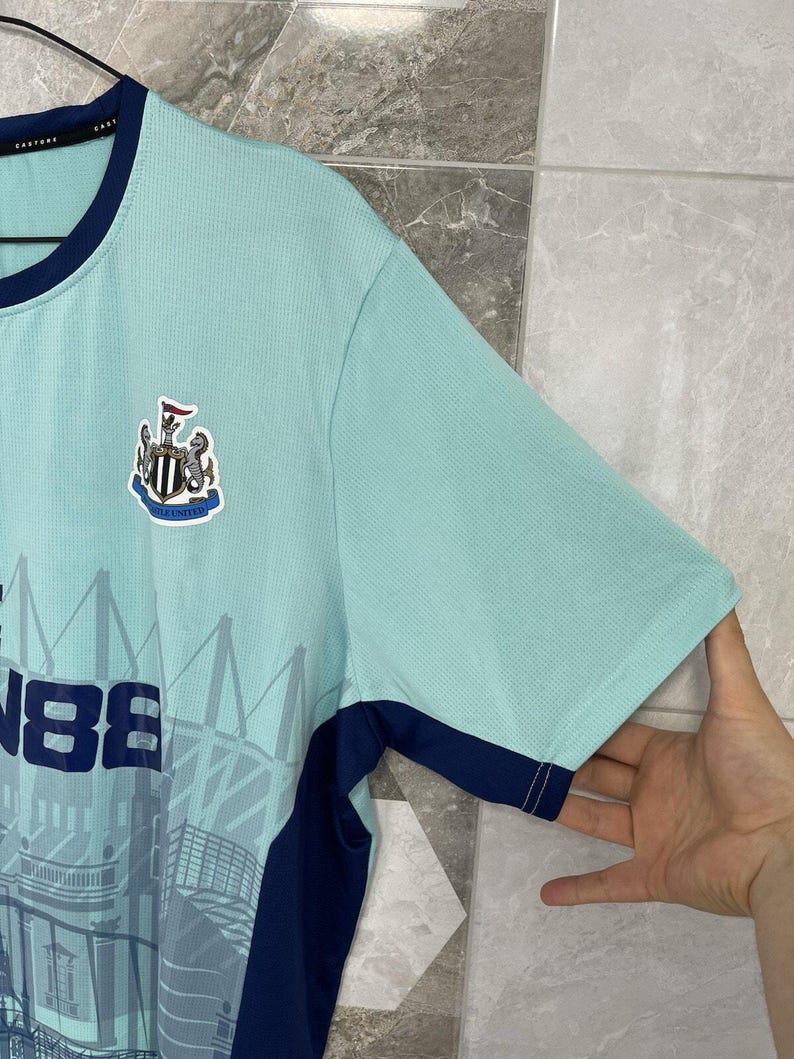 Castore Newcastle 2022 2023 Maillot d'entraînement d'avant-match 2023 Maillot de foot XXL image 3