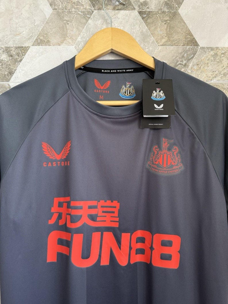 NWT Newcastle United 2021 2022 Training Football Jersey Soccer Grey Shirt M image 2